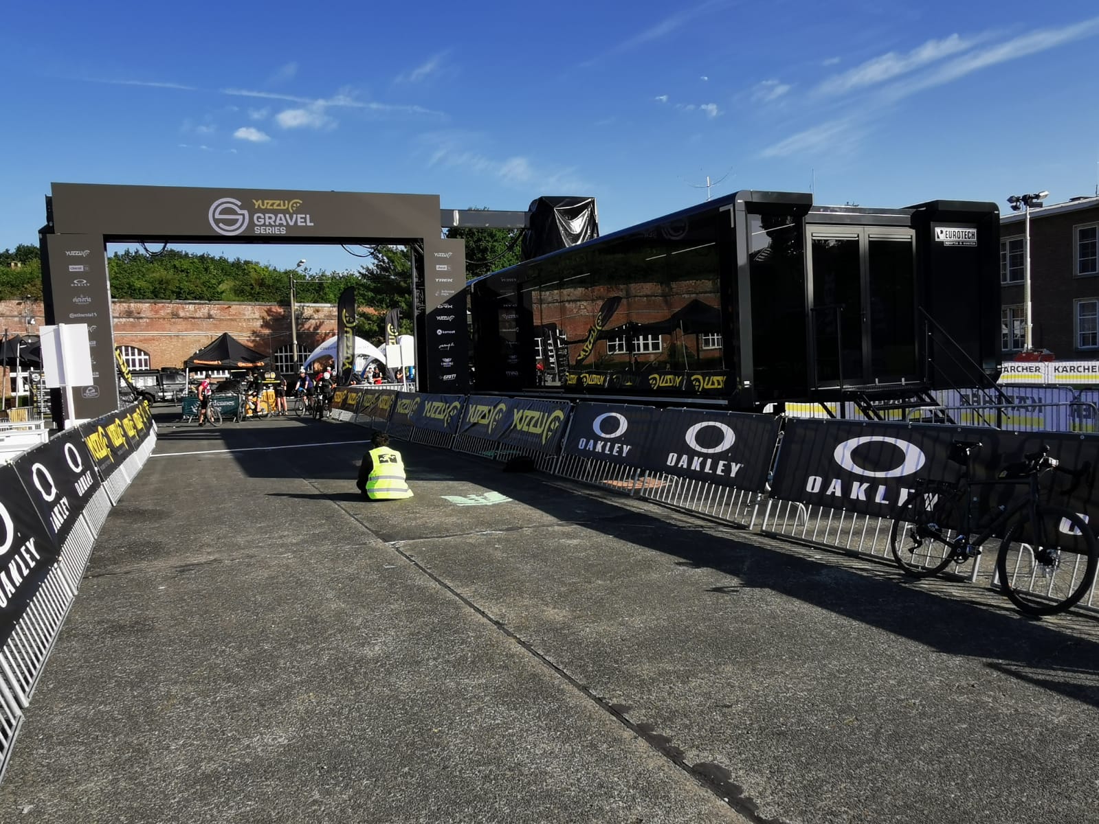 Grote jurywagen met LED Finishboog