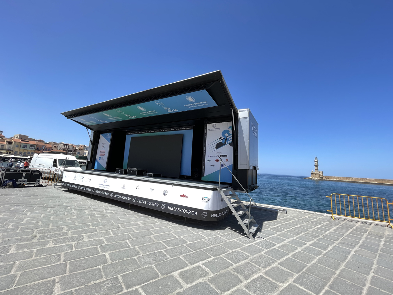 Podium trailer